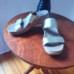 Revitalign Sandals Women's Gold Sandbar Slide Orthotic by Gabrielle Reece